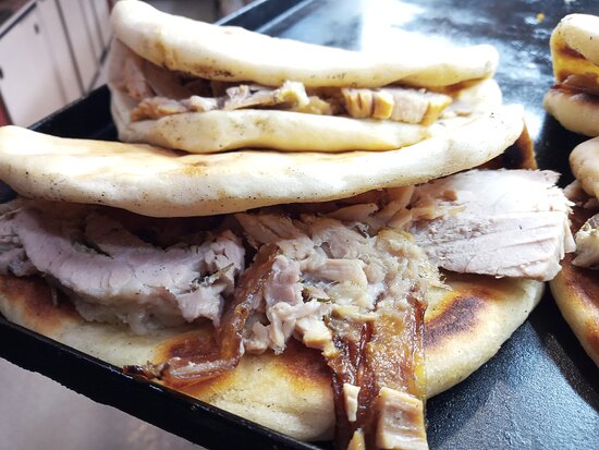 Focaccia con porchetta