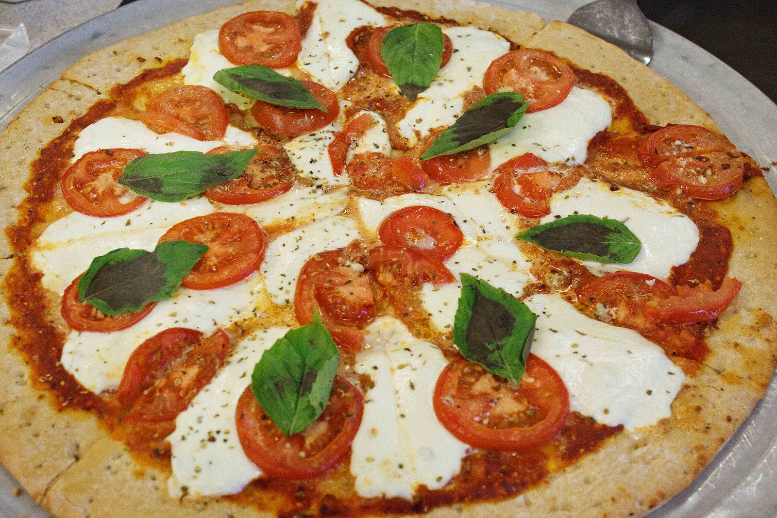 Pizza caprese al taglio